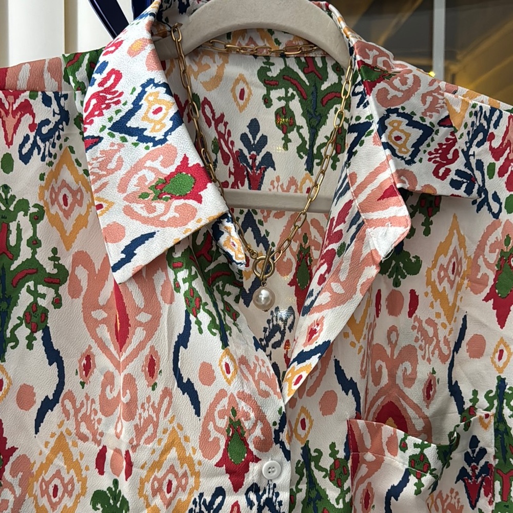 NEW Colorful Patterned Blouse - Picture 3 of 7